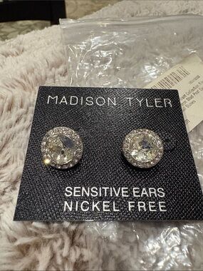 NWT Madison Tyler Silver Crystal Pavé Halo Stud Earrings